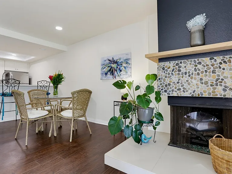 2508 Navarra Dr #403 — Photo 8
