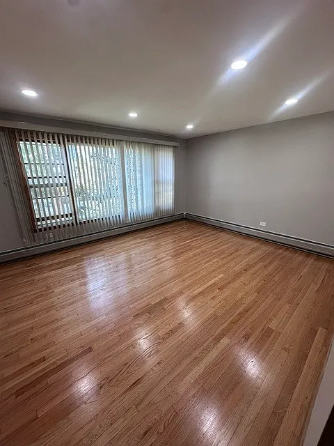 3 bed, $2,000 — Photo 3