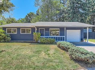 18718 SE Grant St, Portland, OR 97233