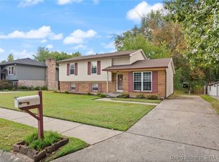2001 Blue Teal Ln, Jeffersonville, IN 47130