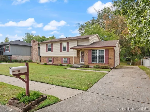 2001 Blue Teal Lane, Jeffersonville, IN 47130