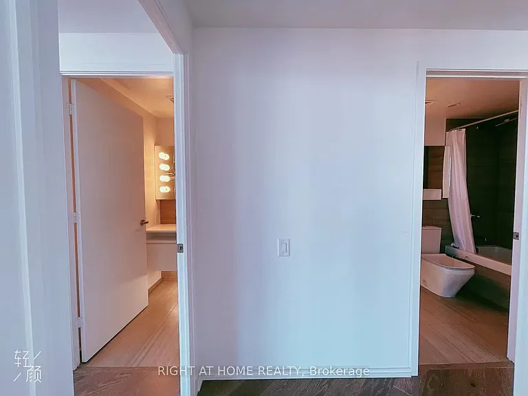 45 Charles St E #4712 — Photo 31