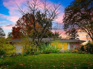 1114 Marcey Ave, Wheaton, IL 60189