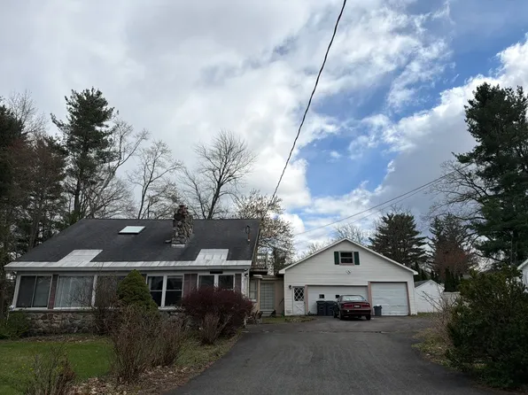 8 Conrad St, Albany, NY 12205