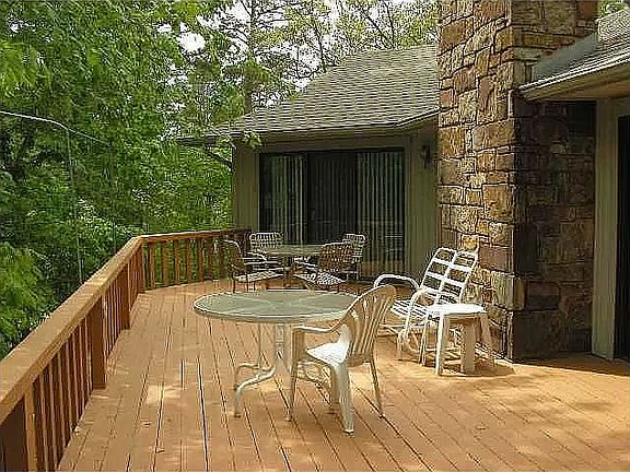 2nd image of 26 Deddington Dr