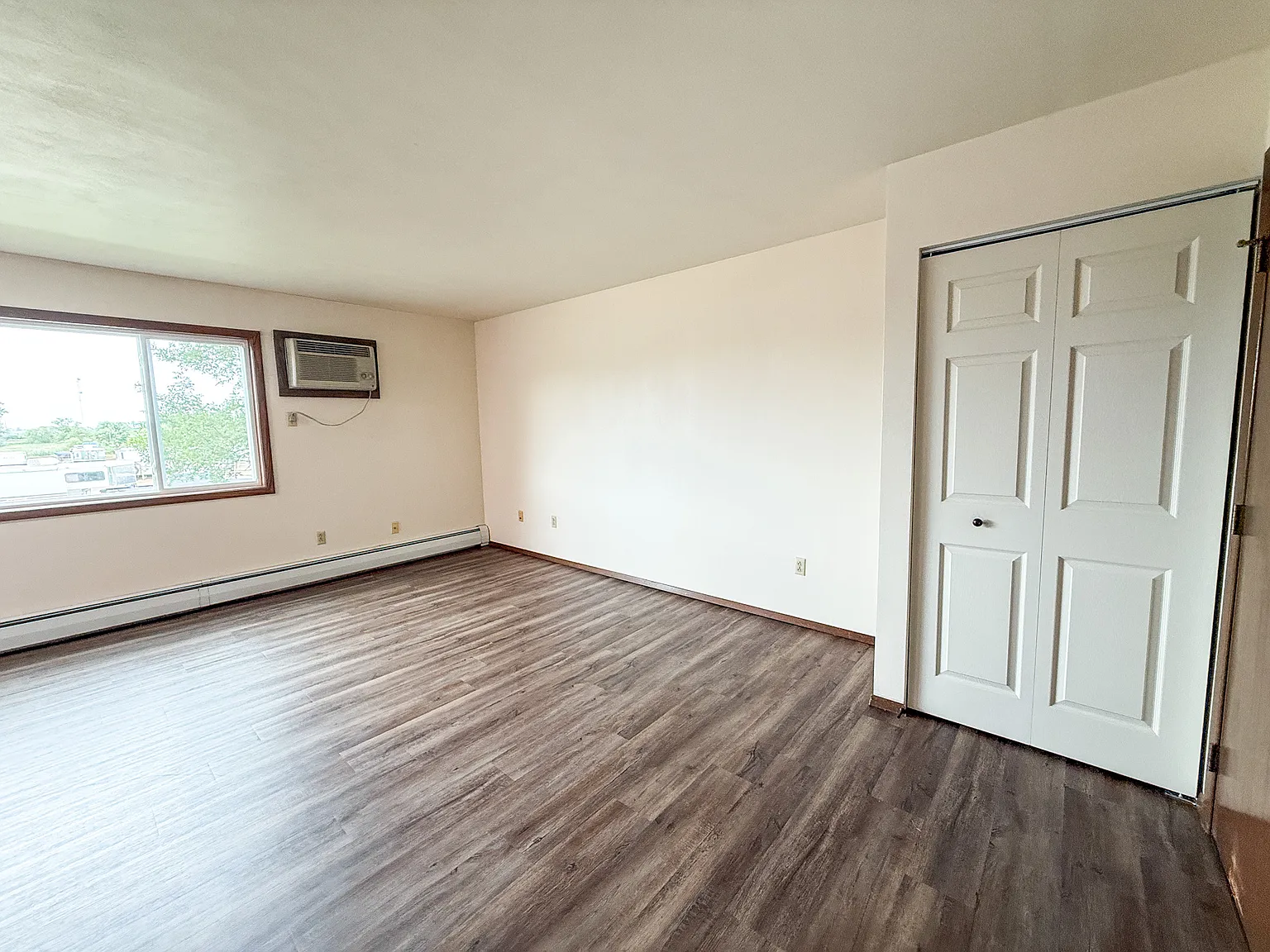 1 bed, $1,125 — Photo 4