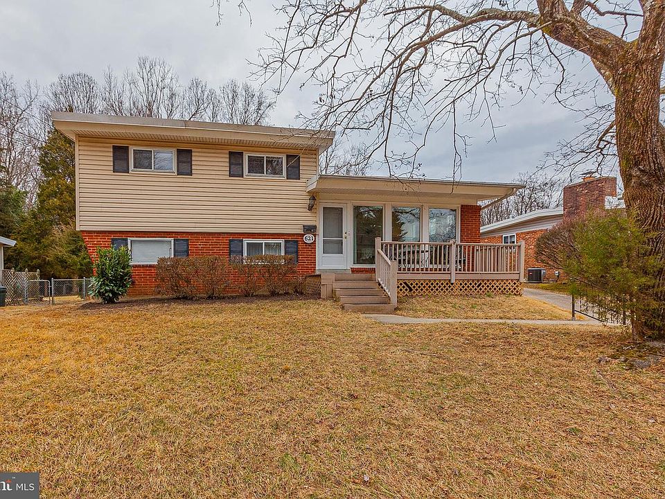 1st image of 621 Marcia Ln