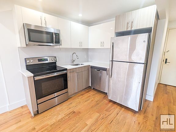4th image of 516 W 162nd St #3C
