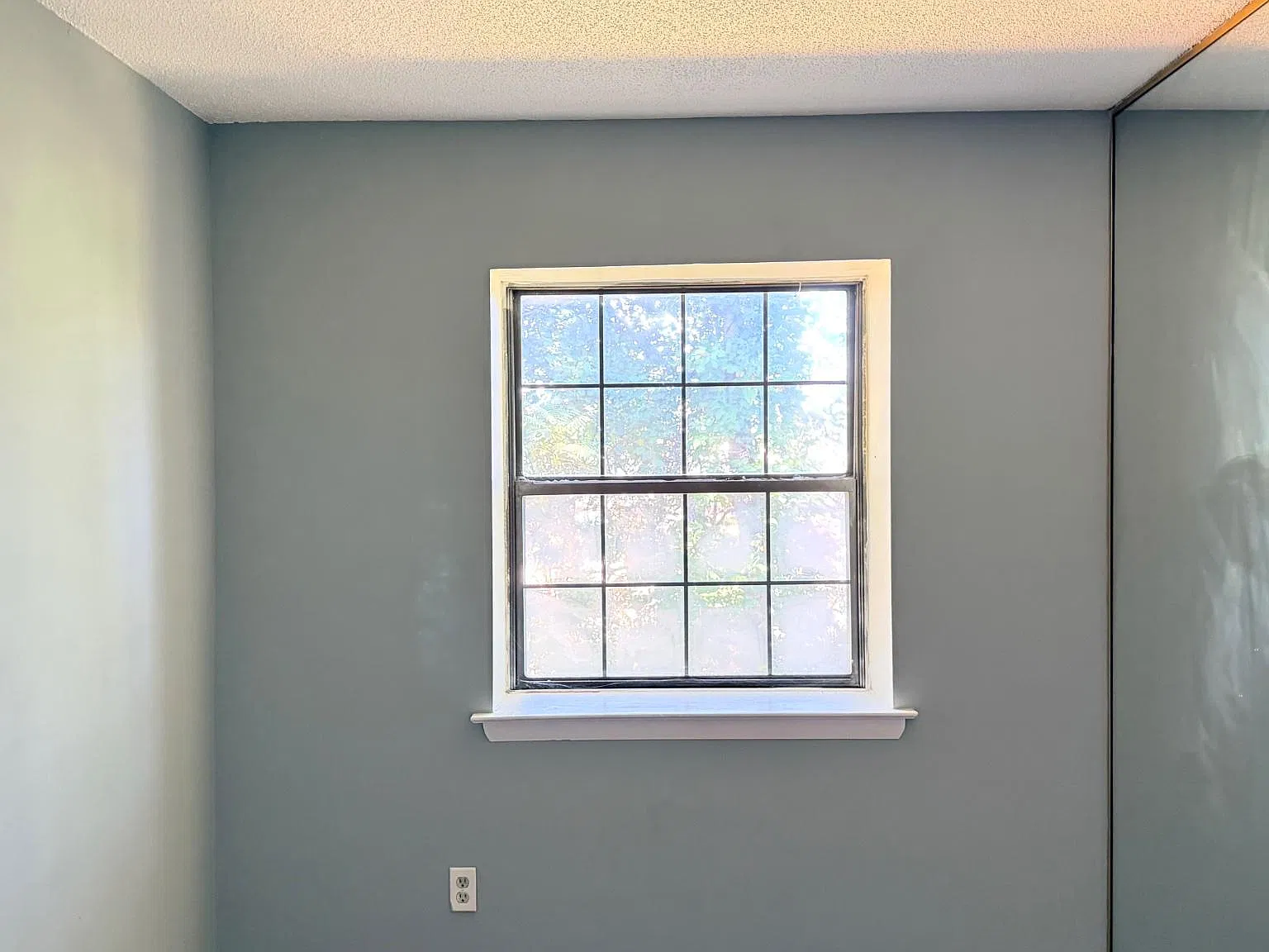 2 bed, 1.0 bath, 945 sqft, $1,690 — Photo 4