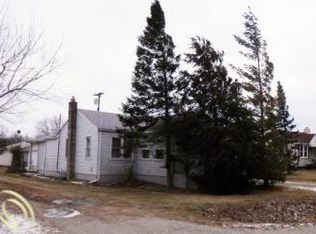 7448 Swan Creek Rd, Newport, MI 48166