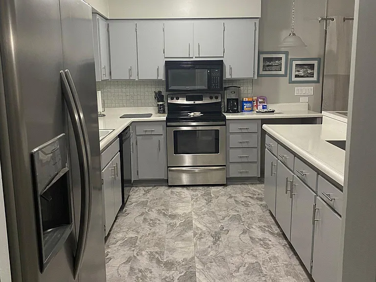 11717 Douglas Ln — Photo 4