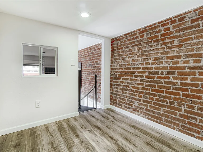 108 W Byers Pl #108 — Photo 16