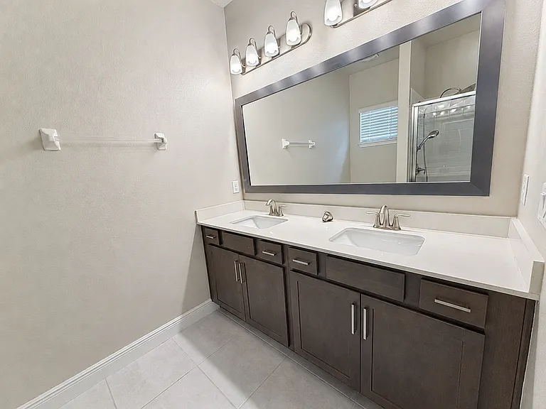170 Mitchells Mnr — Photo 8