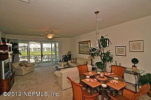 4th image of 4174 Highwood Dr