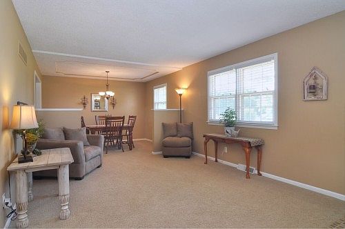 5th image of 15338 Meadow Ln