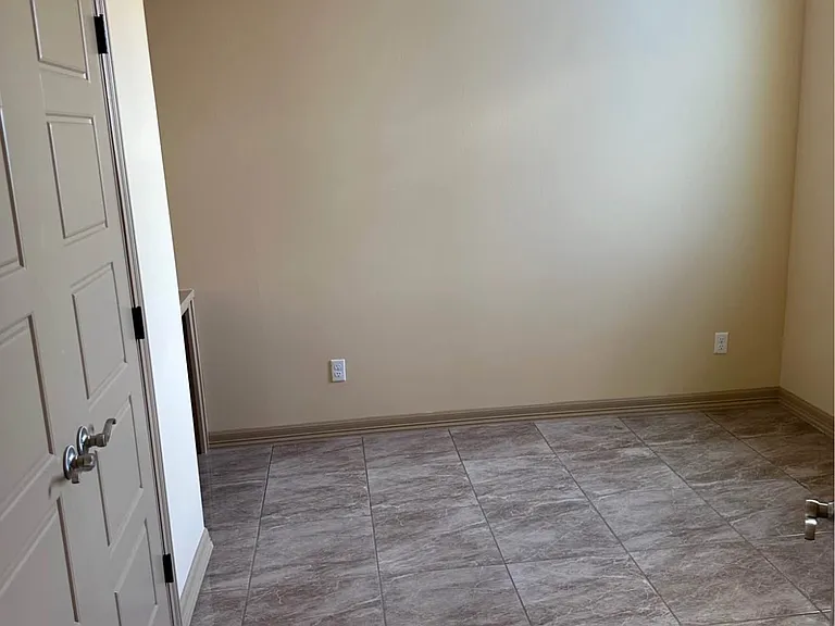 530 E Ebony St #1 — Photo 9