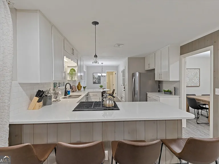 2984 Blackberry Ln — Photo 8