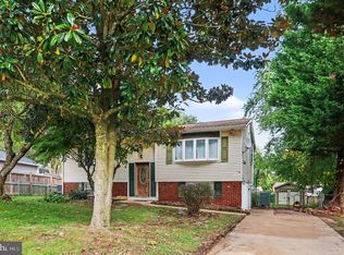102 Midland Dr, Elkton, MD 21921