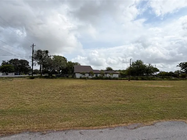 11837 Mallard Dr, Corpus Christi, TX 78410