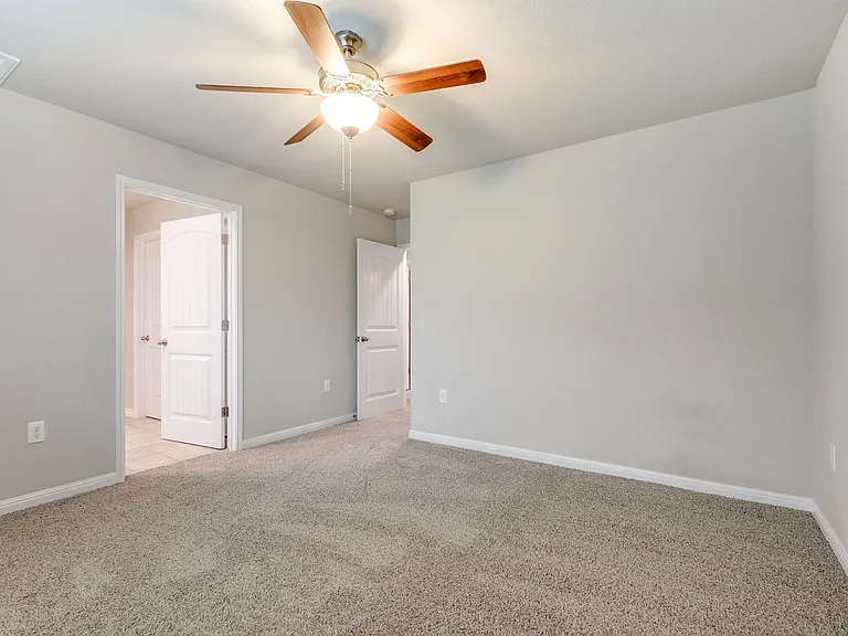 10302 Relic Oaks — Photo 18