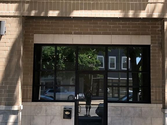 2nd image of 1453 N Ashland Ave #C