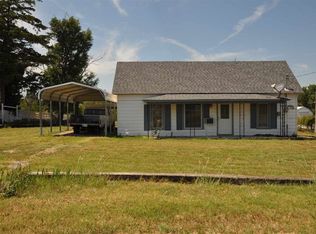 316 NW 1st St, Shattuck, OK 73858