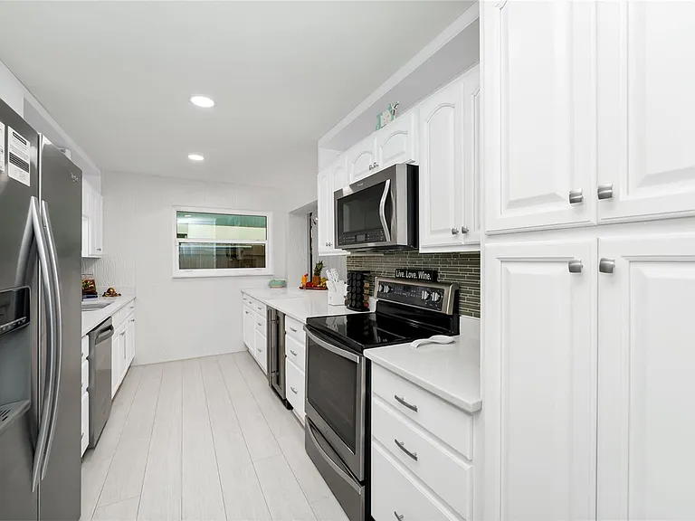 363 Harbor Dr — Photo 8