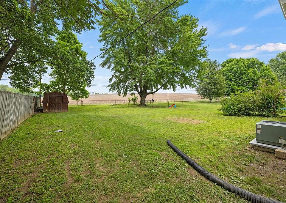 2039 Graham Ln E, Owensboro, KY 42303 Zillow