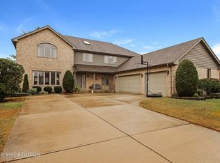 8105 Pottawattomi Trl, Tinley Park, IL 60477