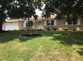 22 Windsor Dr, Dallas, PA 18612