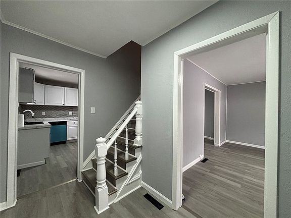 5th image of 126 Welsh St