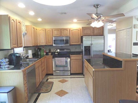 5th image of 1321 Lawson Ln