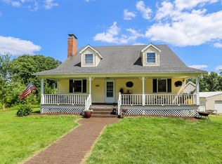 8898 W Gray Rd, Harrisburg, MO 65256