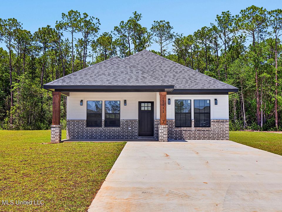 1st image of 3415 Raintree Dr