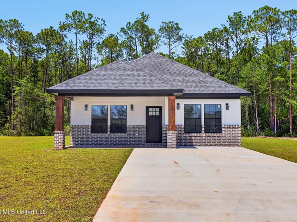 3415 Raintree Dr, Gautier, MS 39553
