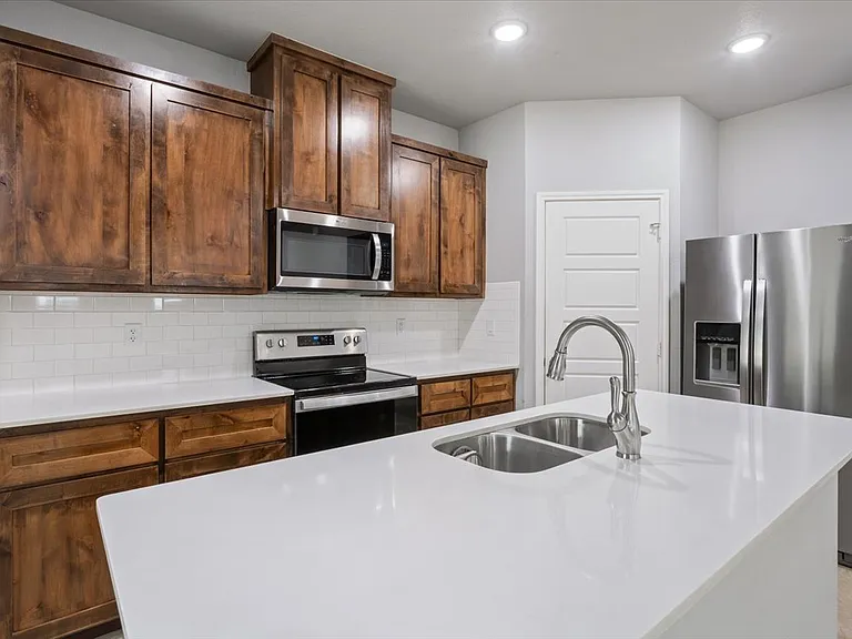 1468 Dryden Ave — Photo 13