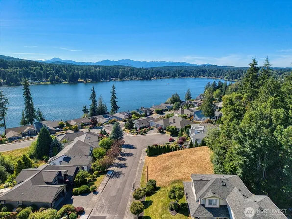 6044 Sandpiper Court, Bremerton, WA 98312