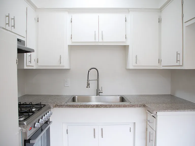 Oxnard apartments — Photo 37