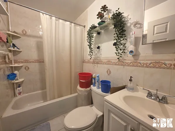 224 Quincy Street image 13 of 13