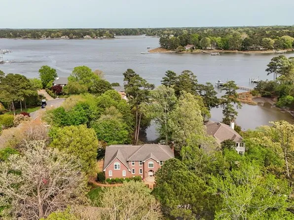 928 Enfield Chase, Virginia Beach, VA 23452