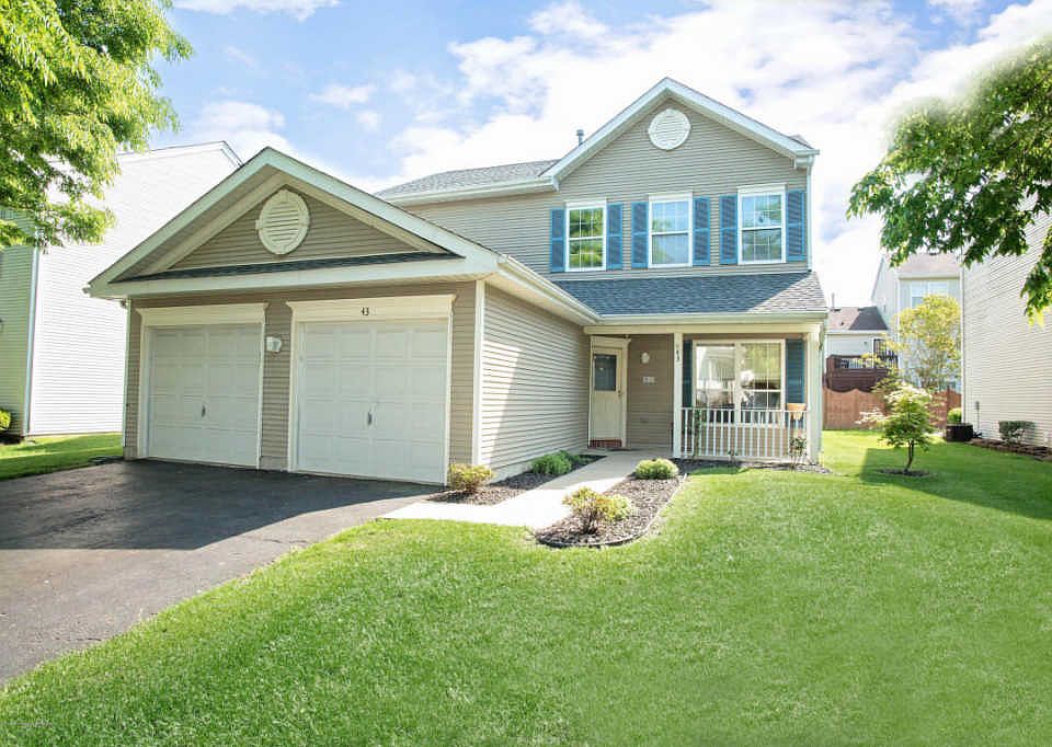 1st image of 43 Arrowhead Dr