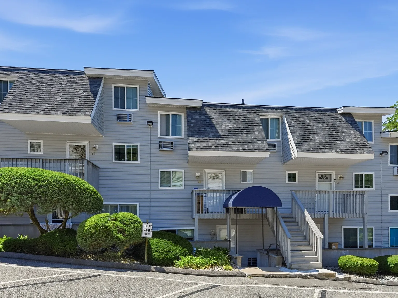 1 bed, 575 sqft, $2,000 — Photo 2