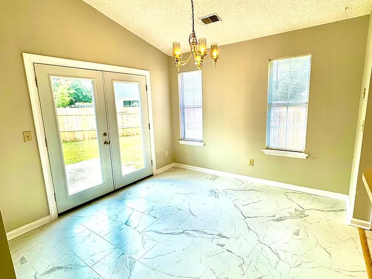 8693 Blackshear Ct — Photo 9