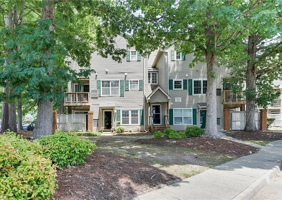 12904 Daybreak Cir