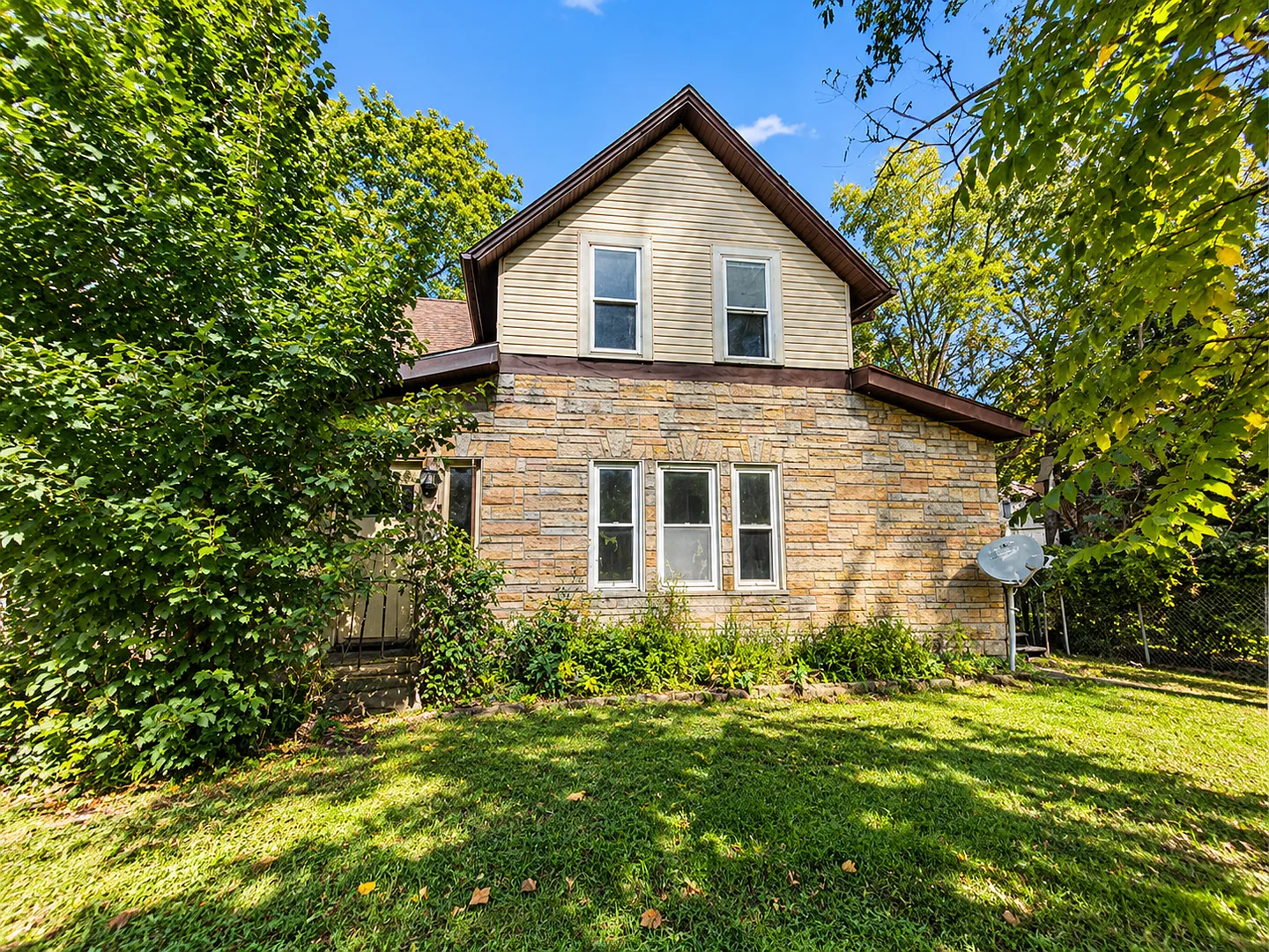 *21-23 East York St Akron Oh 44310 Mfh2 .Ns .T2 — Photo 1