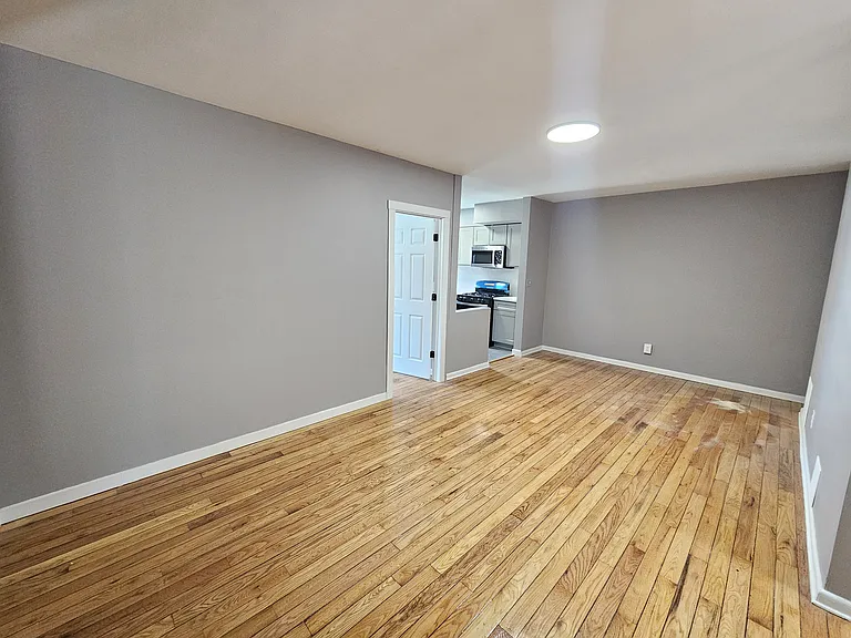 419 Lincoln Ave #1 — Photo 2