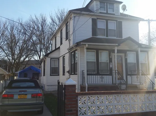 14145 255th St, Rosedale, NY 11422