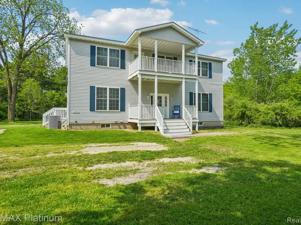 6345 Dean Rd, Howell, MI 48855