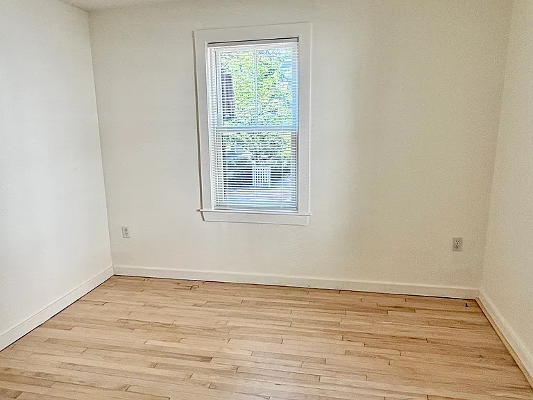 577 Franklin St #1L — Photo 4