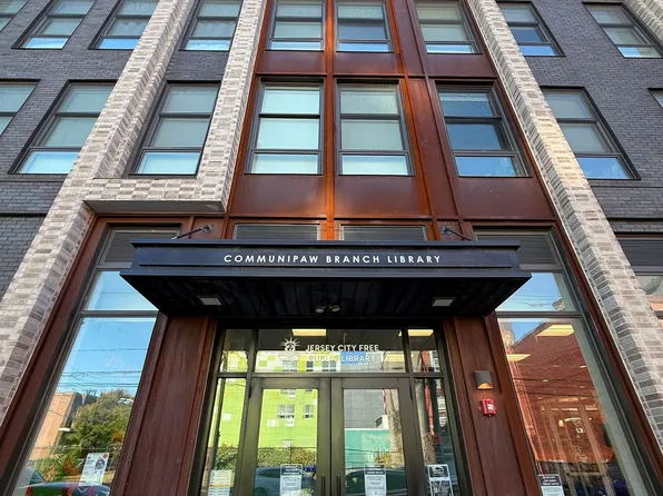 10 Prescott Street image 26 of 28